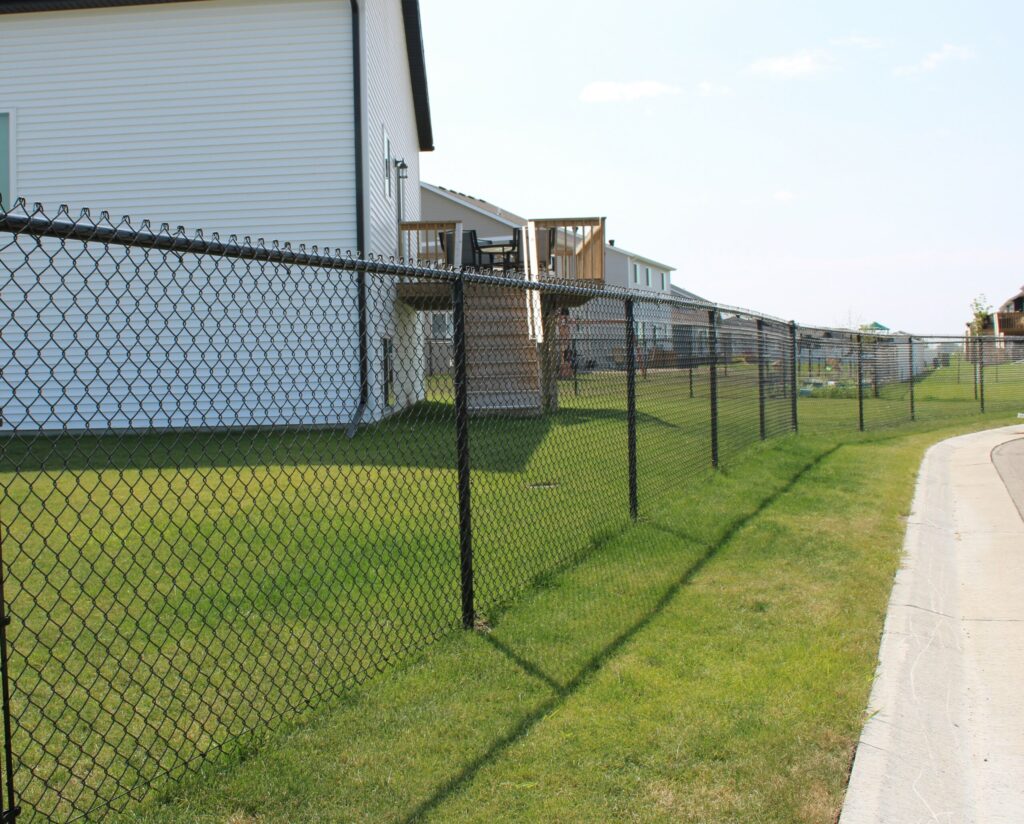 Brampton fence contractor
